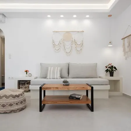 Naxos Skyline Deluxe * Agkidia